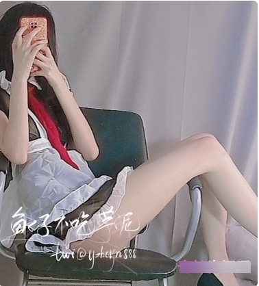 精选腿款!推特网红鱼子不吃芋泥小姐姐女仆装扮大长腿欣赏