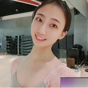 反差瑜伽老师《林依婷》私教视频曝光