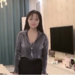 快手火辣女神《穿云音》微密圈火辣舞蹈
