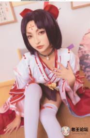 《Cosplay女神神樂坂真冬合集,让你一次尽享绝美魅力!》