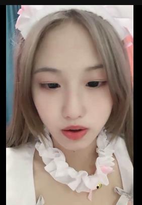 大一学妹被猪拱自拍视频1V-奇怪姿势4M,超嫩美少女,可爱迷人,时长1:47分