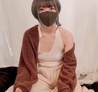 网红少女HongKongDoll玩偶姐姐:情侣扑克游戏1V813M