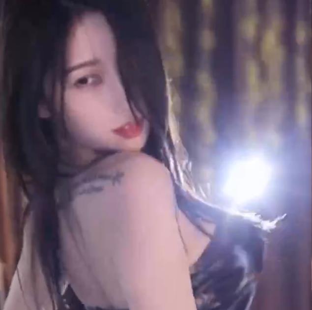 《虎牙高颜值主播正恒韵子&林软软强强联合直播视频28V,4G资源完美互动舞蹈》