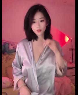 半糖琪琪精简舞蹈视频,跳舞大哥带你打包观看