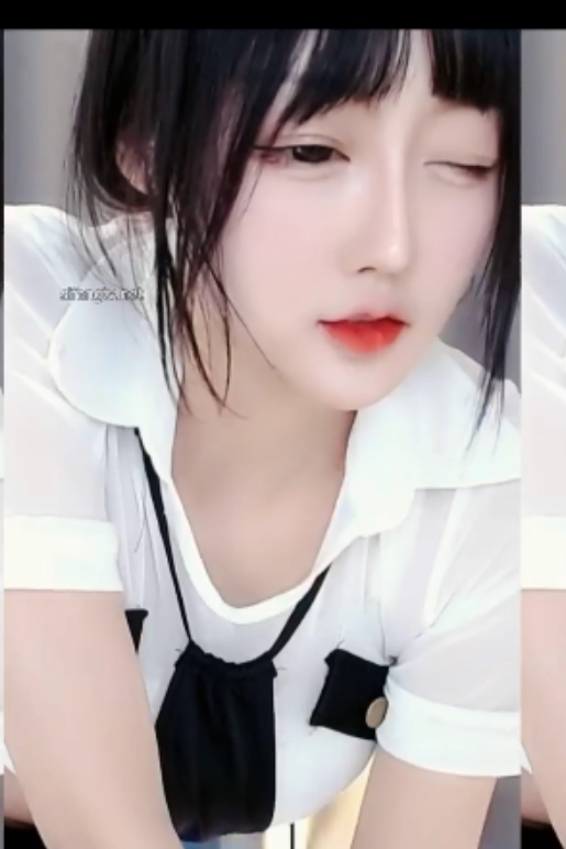 虎牙女神林小花最新视频:超清纯99年少女,时长13分54秒