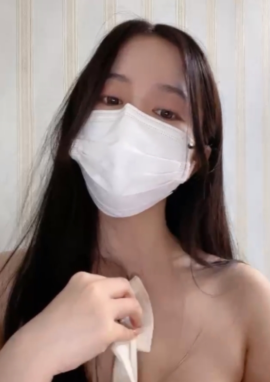 00后小姐姐:漂亮馒头女神的柔软酥球视频集,闷骚感觉打包百度盘