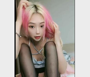 神秘美女主播上官宝贝全集资源,27V-8.5G时长七八小时,振振棒假阳J直播姬,学校举报信息抹除,韩安冉小猪先生推荐,下载观看!
