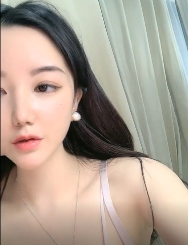 妖娆妩媚小纯纯:浮力主播大白兔合集,47个视频总计17.8G