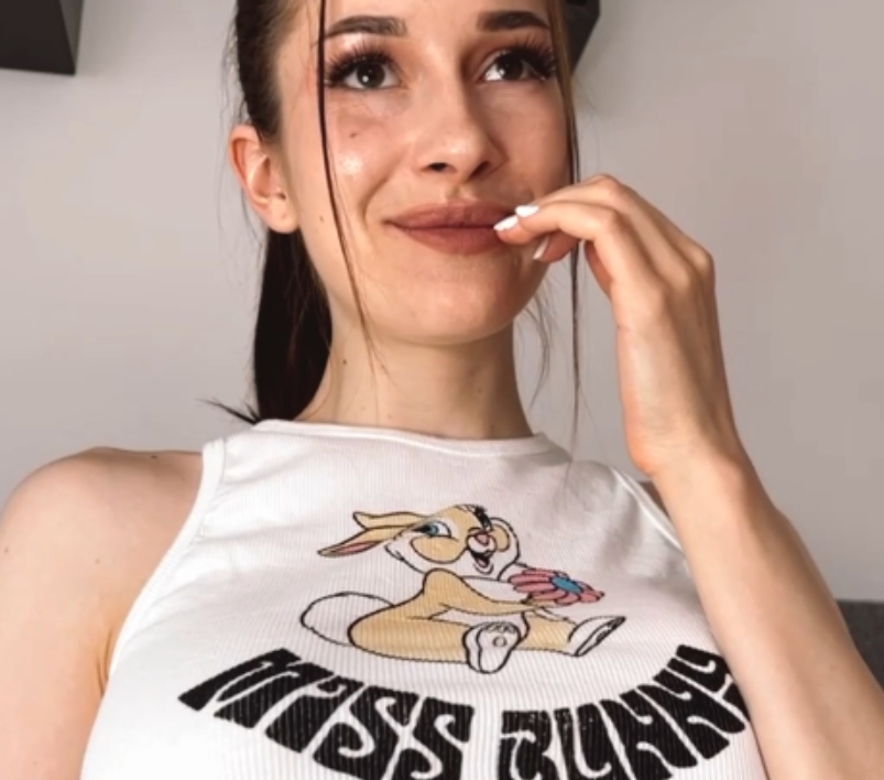 Yoursexwife大洋马合集:57视频198压缩包,手机下载,奶大pp大水多,15币享受妹子资源,五一快乐