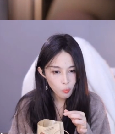 火爆福利视频:斗鱼小玉酱车灯大抖,没有露