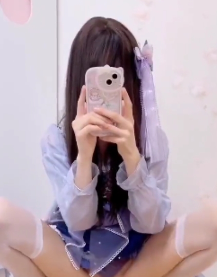 根据您提供的内容,为该商品取一个高颜值合集:短小精悍的个人兴趣视频分享,11个视频总计316MB,QQ联系获取更多资源